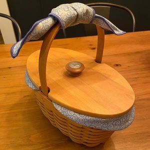 Collectors Club Century Basket